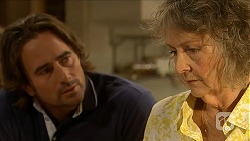 Brad Willis, Pam Willis in Neighbours Episode 6877