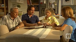 Doug Willis, Brad Willis, Pam Willis, Terese Willis in Neighbours Episode 