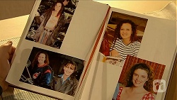 Cody Willis, Pam Willis, Gaby Willis in Neighbours Episode 