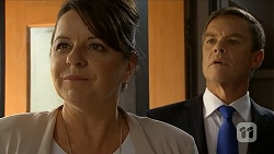 Polly Tranner, Paul Robinson in Neighbours Episode 6881
