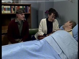 Tom Ramsay, Jean Richards, Jeff Richards in Neighbours Episode 0291