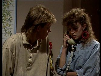 Scott Robinson, Charlene Mitchell in Neighbours Episode 0292