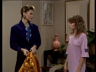 Daphne Lawrence, Charlene Mitchell in Neighbours Episode 0292