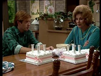 Clive Gibbons, Madge Mitchell in Neighbours Episode 