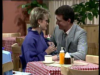 Daphne Lawrence, Des Clarke in Neighbours Episode 0293