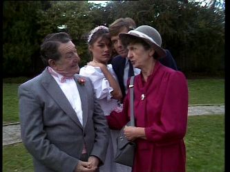 Harry Henderson, Zoe Davis, Tony Chapman, Nell Mangel in Neighbours Episode 0296