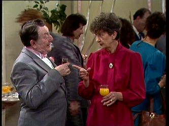 Harry Henderson, Nell Mangel in Neighbours Episode 