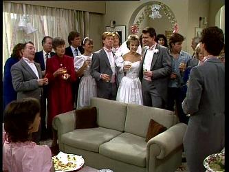 Lucy Robinson, Harry Henderson, Nell Mangel, Tony Chapman, Zoe Davis, Clive Gibbons, Daphne Clarke, Des Clarke, Mike Young, Paul Robinson in Neighbours Episode 