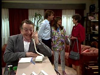 Harry Henderson, Tony Chapman, Zoe Davis, Nell Mangel in Neighbours Episode 