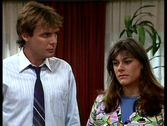 Tony Chapman, Zoe Davis in Neighbours Episode 0297