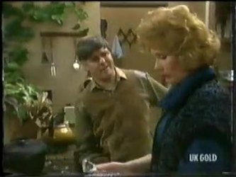 Tom Ramsay, Madge Mitchell in Neighbours Episode 0303