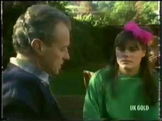 Jim Robinson, Zoe Davis in Neighbours Episode 0303