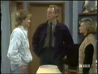 Scott Robinson, Jim Robinson, Helen Daniels in Neighbours Episode 0304