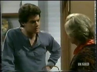 Paul Robinson, Helen Daniels in Neighbours Episode 