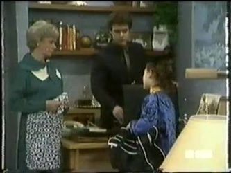 Helen Daniels, Paul Robinson, Lucy Robinson in Neighbours Episode 0305