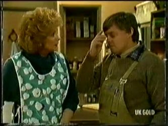 Madge Mitchell, Tom Ramsay in Neighbours Episode 0332