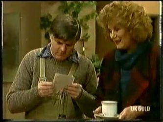 Tom Ramsay, Madge Mitchell in Neighbours Episode 