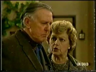 Dan Ramsay, Edna Ramsay in Neighbours Episode 0333