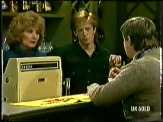 Madge Mitchell, Clive Gibbons, Tom Ramsay in Neighbours Episode 