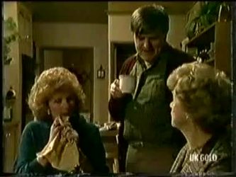 Madge Mitchell, Tom Ramsay, Edna Ramsay in Neighbours Episode 