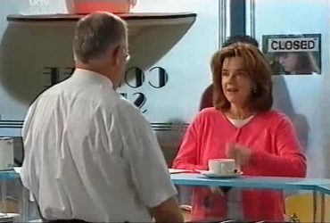 Harold Bishop, Lyn Scully in Neighbours Episode 4420