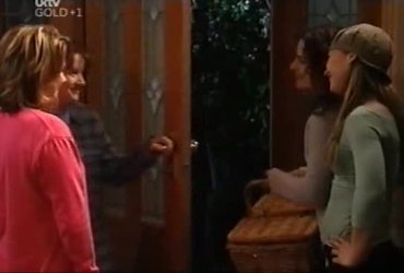 Lyn Scully, Susan Kennedy, Liljana Bishop, Steph Scully in Neighbours Episode 