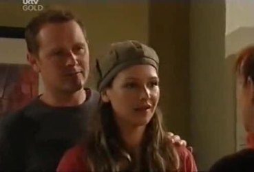 Max Hoyland, Steph Scully in Neighbours Episode 