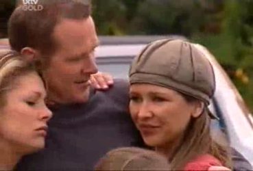 Izzy Hoyland, Max Hoyland, Steph Scully in Neighbours Episode 