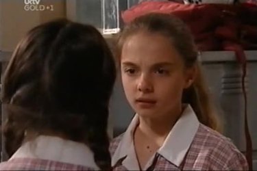 Lisa Jeffries, Summer Hoyland in Neighbours Episode 4423