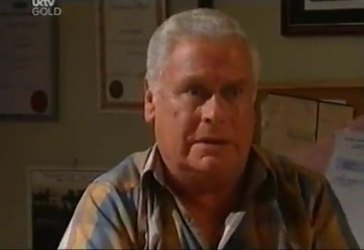 Lou Carpenter in Neighbours Episode 4434