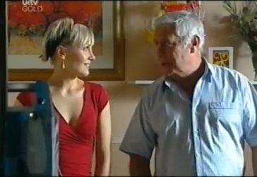 Sindi Watts, Lou Carpenter in Neighbours Episode 4486