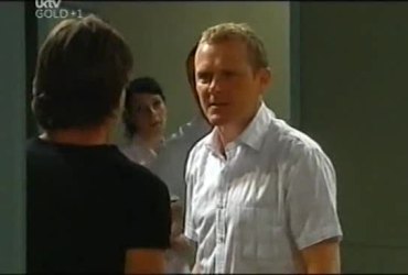 Gus Cleary, Max Hoyland in Neighbours Episode 
