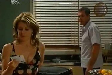 Izzy Hoyland, Karl Kennedy in Neighbours Episode 4497