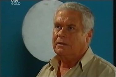 Lou Carpenter in Neighbours Episode 