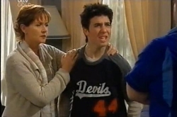 Susan Kennedy, Stingray Timmins in Neighbours Episode 