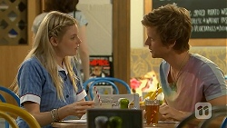 Amber Turner, Daniel Robinson in Neighbours Episode 6890