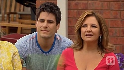 Chris Pappas, Terese Willis in Neighbours Episode 