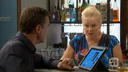 Paul Robinson, Sheila Canning in Neighbours Episode 