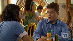 Imogen Willis, Callum Rebecchi in Neighbours Episode 