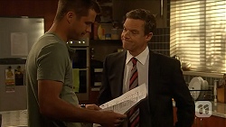 Mark Brennan, Paul Robinson in Neighbours Episode 