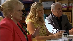 Sheila Canning, Georgia Brooks, Lou Carpenter in Neighbours Episode 