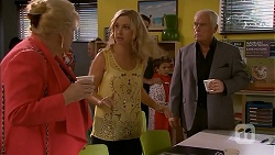 Sheila Canning, Georgia Brooks, Lou Carpenter in Neighbours Episode 6896