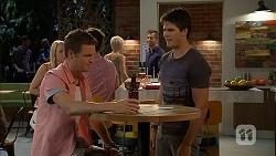 Will Dampier, Chris Pappas in Neighbours Episode 