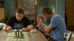 Callum Rebecchi, Nell Rebecchi, Mark Brennan in Neighbours Episode 6899