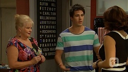Sheila Canning, Chris Pappas, Naomi Canning in Neighbours Episode 6900