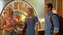 Lauren Turner, Amber Turner, Josh Willis in Neighbours Episode 