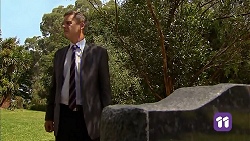 Paul Robinson in Neighbours Episode 6903