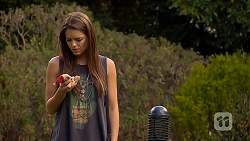 Paige Novak in Neighbours Episode 