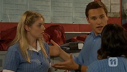 Amber Turner, Josh Willis, Imogen Willis in Neighbours Episode 