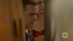 Paul Robinson in Neighbours Episode 